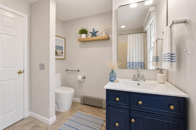83 Greenville Dr, Sandwich, MA 02644