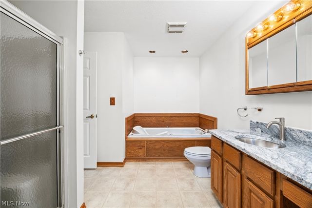 1035 W Liberty Street, Medina, OH 44256