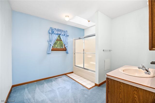 1035 W Liberty Street, Medina, OH 44256