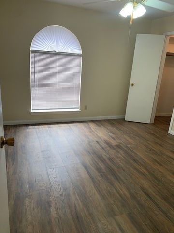 1221 Willow Wood Court, Irving, TX 75060