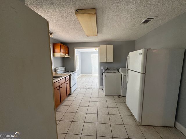 112 Beasley Road, Statesboro, GA 30461