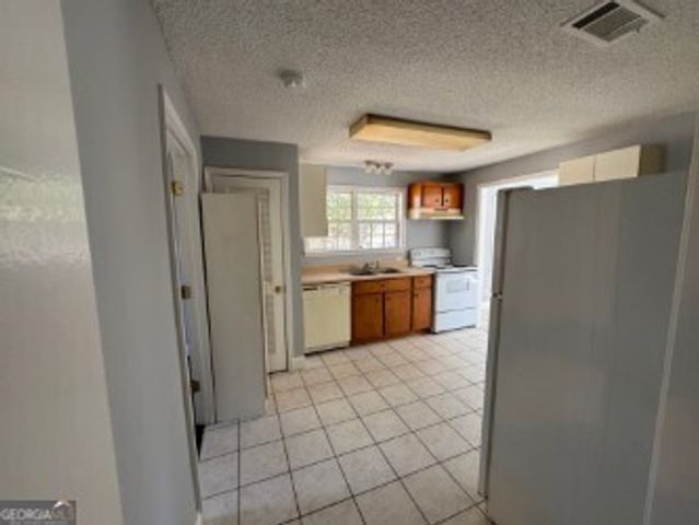 112 Beasley Road, Statesboro, GA 30461