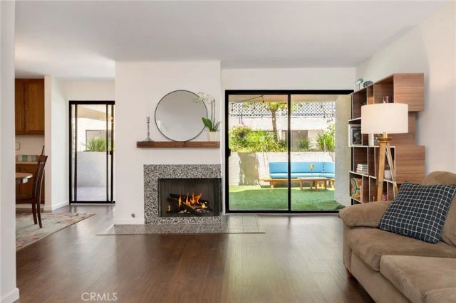 15325 Magnolia Boulevard Boulevard 103, Sherman Oaks, CA 91403