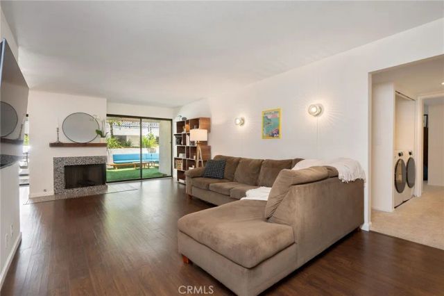 15325 Magnolia Boulevard Boulevard 103, Sherman Oaks, CA 91403