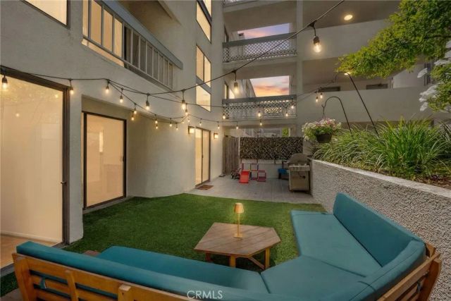 15325 Magnolia Boulevard Boulevard 103, Sherman Oaks, CA 91403