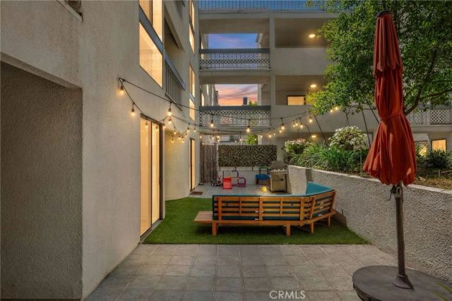 15325 Magnolia Boulevard Boulevard 103, Sherman Oaks, CA 91403