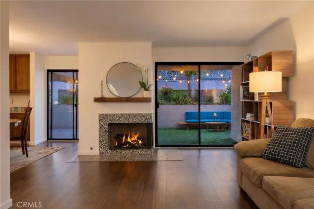 15325 Magnolia Boulevard Boulevard 103, Sherman Oaks, CA 91403