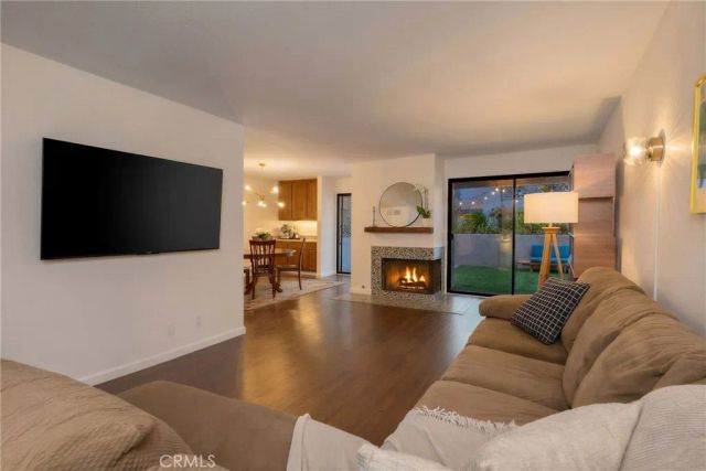 15325 Magnolia Boulevard Boulevard 103, Sherman Oaks, CA 91403