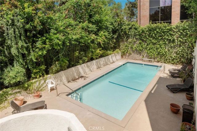 15325 Magnolia Boulevard Boulevard 103, Sherman Oaks, CA 91403