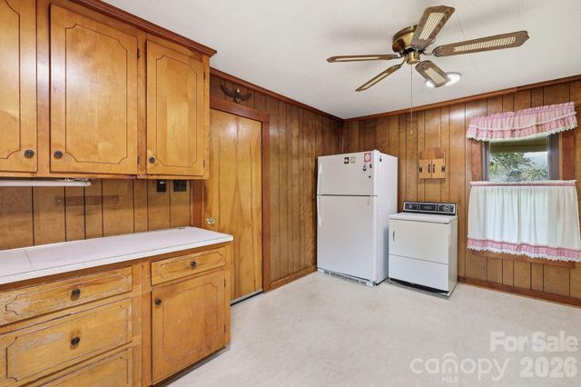 209 Virginia Avenue, Marion, NC 28752