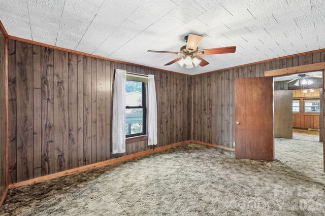 209 Virginia Avenue, Marion, NC 28752