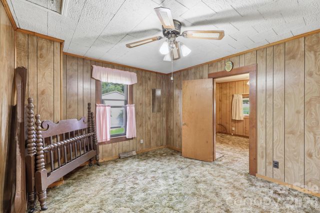 209 Virginia Avenue, Marion, NC 28752