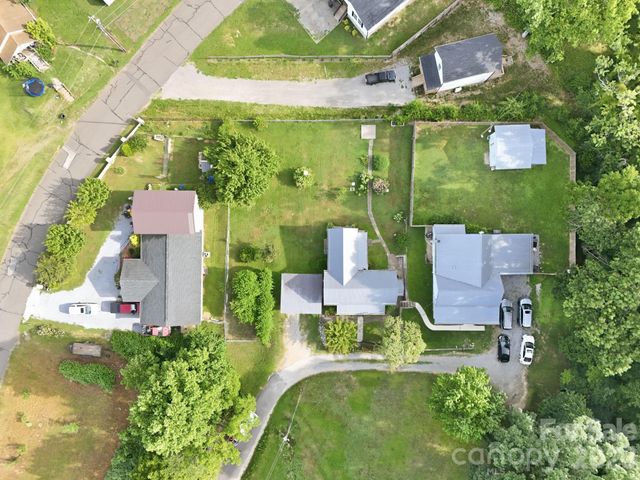 209 Virginia Avenue, Marion, NC 28752
