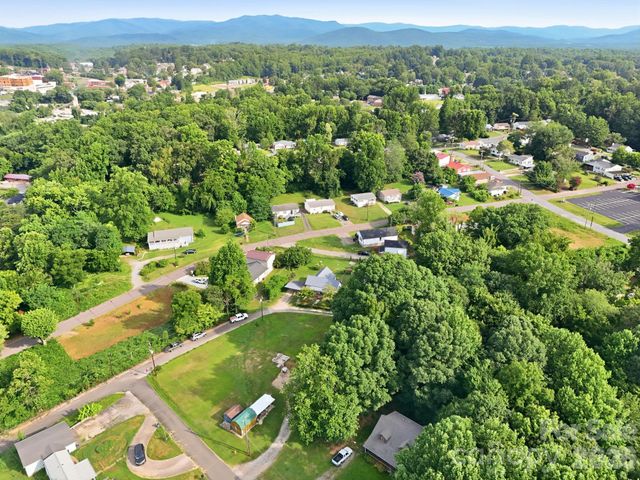 209 Virginia Avenue, Marion, NC 28752