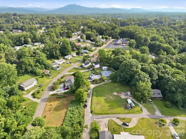 209 Virginia Avenue, Marion, NC 28752