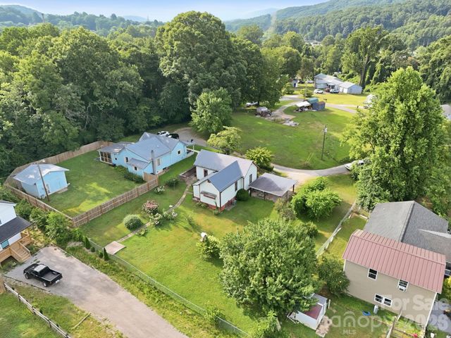 209 Virginia Avenue, Marion, NC 28752