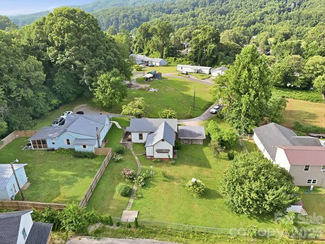 209 Virginia Avenue, Marion, NC 28752