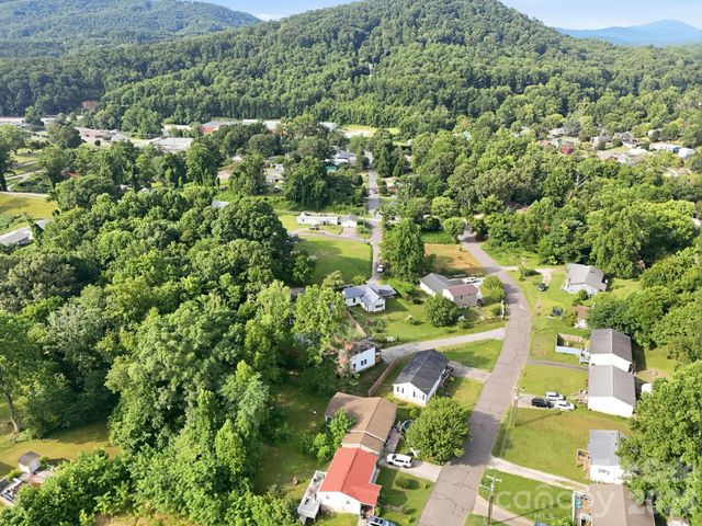 209 Virginia Avenue, Marion, NC 28752
