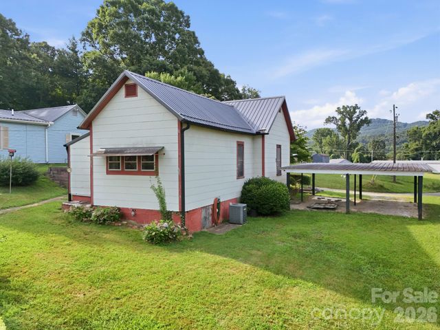 209 Virginia Avenue, Marion, NC 28752