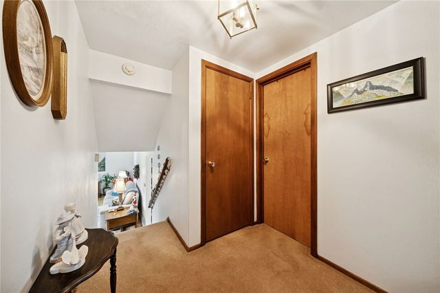 140 Possum Hollow Rd, Hempfield Twp, PA 15601