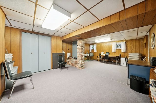 140 Possum Hollow Rd, Hempfield Twp, PA 15601