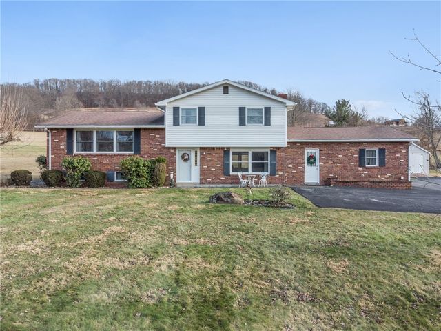 140 Possum Hollow Rd, Hempfield Twp, PA 15601