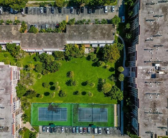 1001 E Three Islands Blvd 36, Hallandale Beach, FL 33009