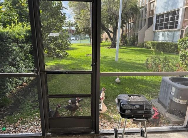 1001 E Three Islands Blvd 36, Hallandale Beach, FL 33009