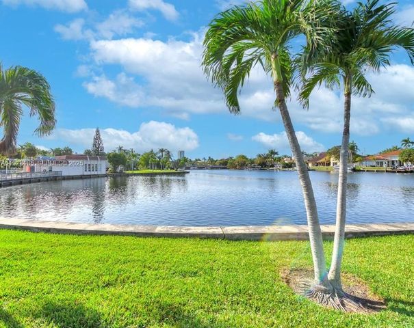 1001 E Three Islands Blvd 36, Hallandale Beach, FL 33009