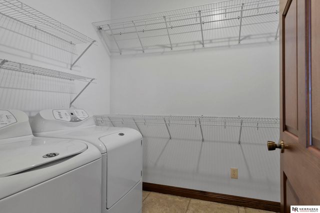 709 Pier 3, Lincoln, NE 68528