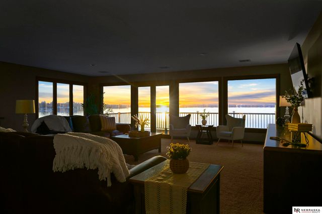 709 Pier 3, Lincoln, NE 68528