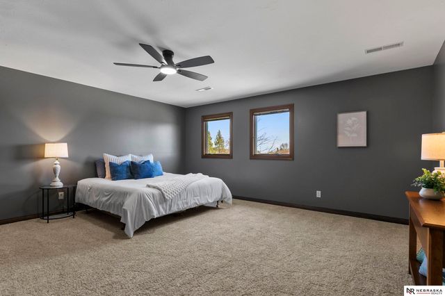 709 Pier 3, Lincoln, NE 68528