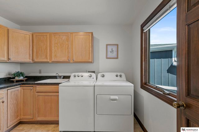 709 Pier 3, Lincoln, NE 68528