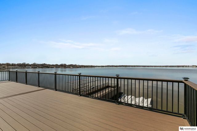 709 Pier 3, Lincoln, NE 68528