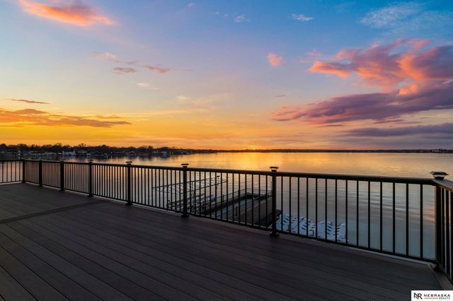 709 Pier 3, Lincoln, NE 68528