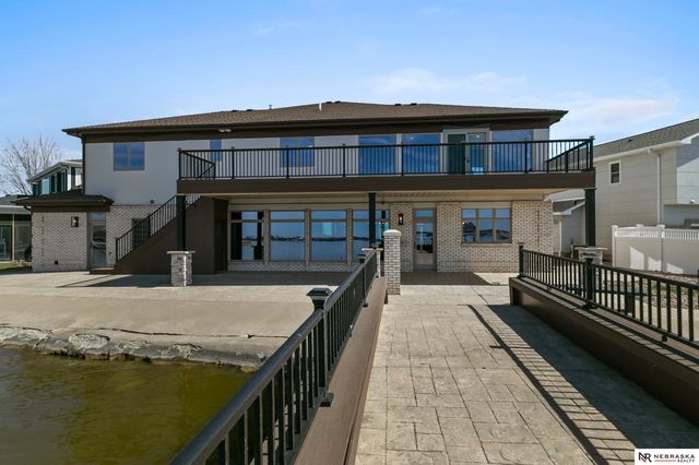 709 Pier 3, Lincoln, NE 68528