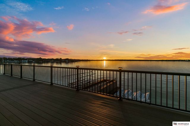709 Pier 3, Lincoln, NE 68528