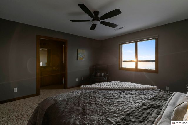 709 Pier 3, Lincoln, NE 68528