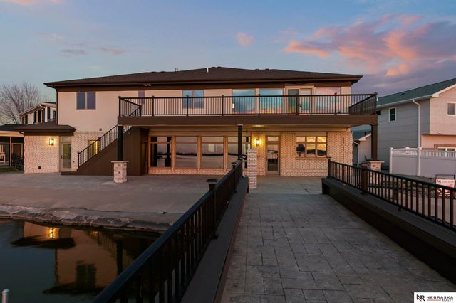 709 Pier 3, Lincoln, NE 68528