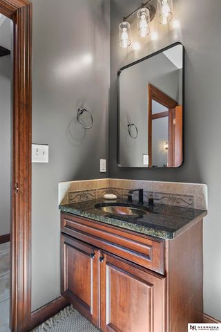 709 Pier 3, Lincoln, NE 68528