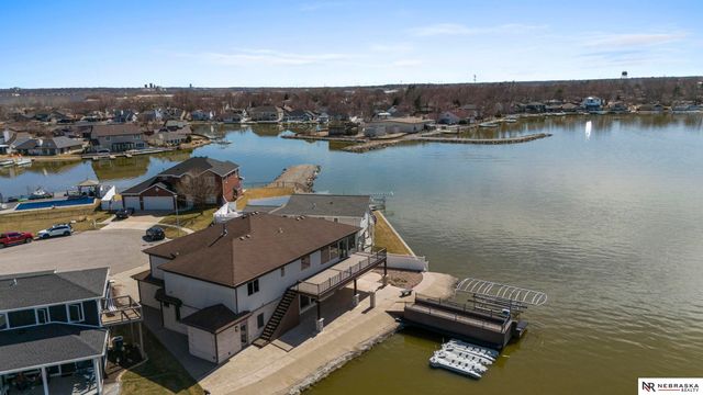 709 Pier 3, Lincoln, NE 68528