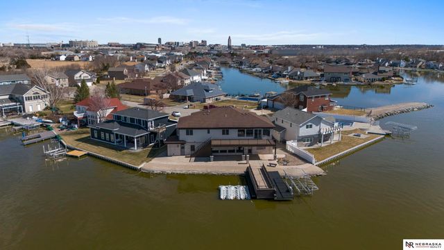 709 Pier 3, Lincoln, NE 68528