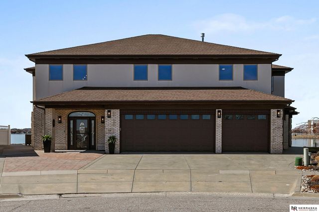 709 Pier 3, Lincoln, NE 68528