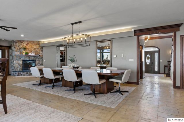 709 Pier 3, Lincoln, NE 68528