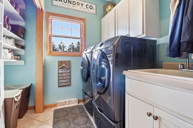 6817 Sandy LANE, Waterford, WI 53185