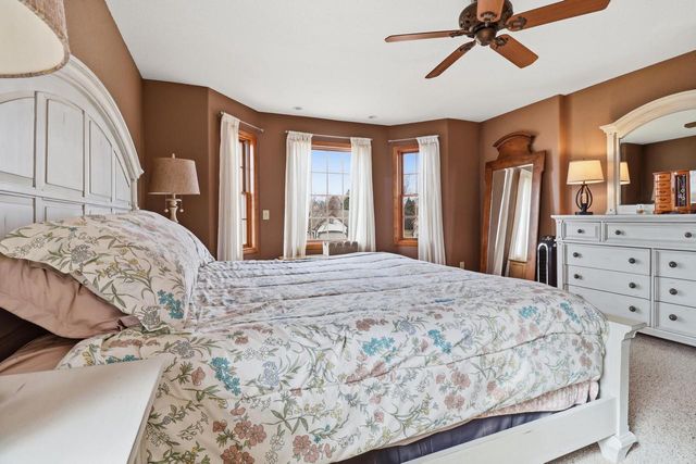 6817 Sandy LANE, Waterford, WI 53185