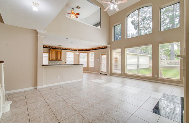 15919 Hurstfield Pointe Drive, Cypress, TX 77429