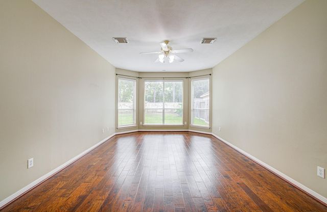 15919 Hurstfield Pointe Drive, Cypress, TX 77429