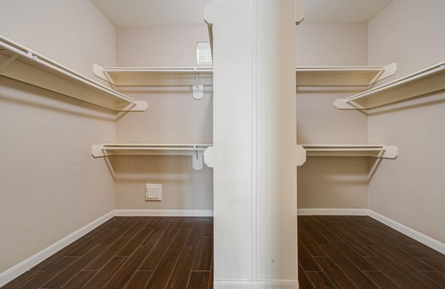 15919 Hurstfield Pointe Drive, Cypress, TX 77429