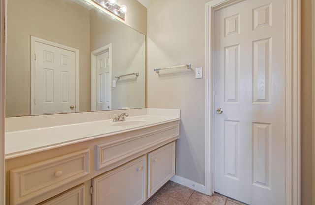 15919 Hurstfield Pointe Drive, Cypress, TX 77429